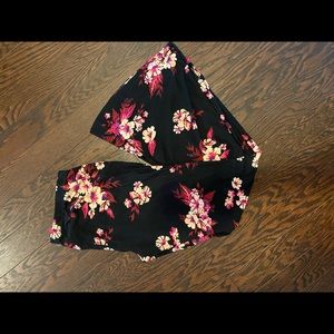 NEVER WORN! Floral print pull on flare pants